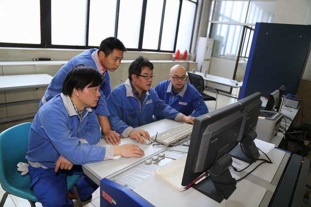 Maquinaria Co., perfil de compañía de Ltd. 1 de los trabajadores de China Henan
